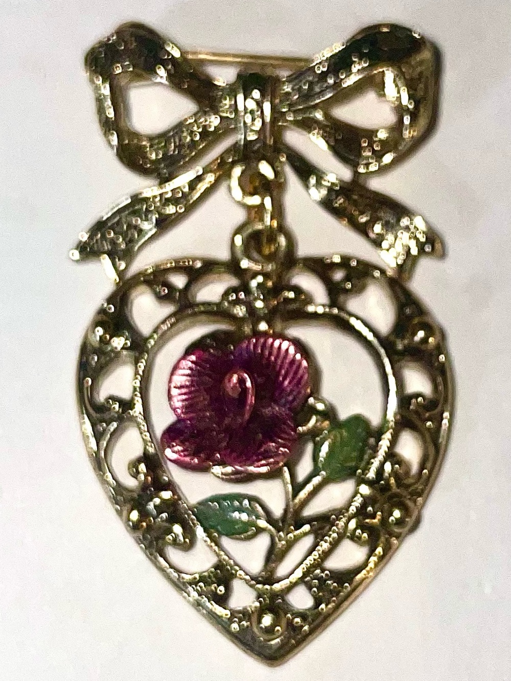 Rare Vintage 1928 Jewelry Gold Filigree Bow Heart Dangle Brooch Enamel Rose